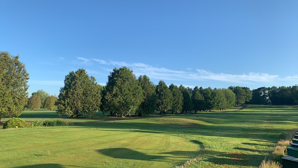 Club De Golf Terrebonne | 3555 Chem. Martin, Terrebonne, QC J6X 0B2, Canada | Phone: (450) 477-1817