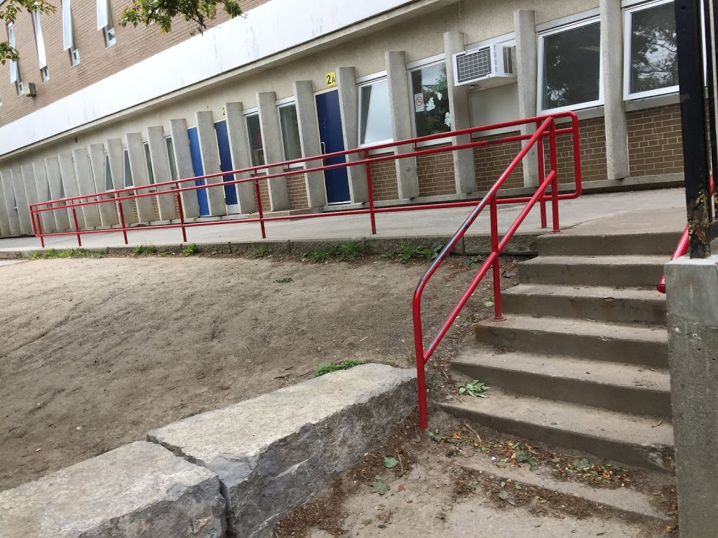Kew Beach Junior Public School | 101 Kippendavie Ave, Toronto, ON M4L 3R3, Canada | Phone: (416) 393-1810