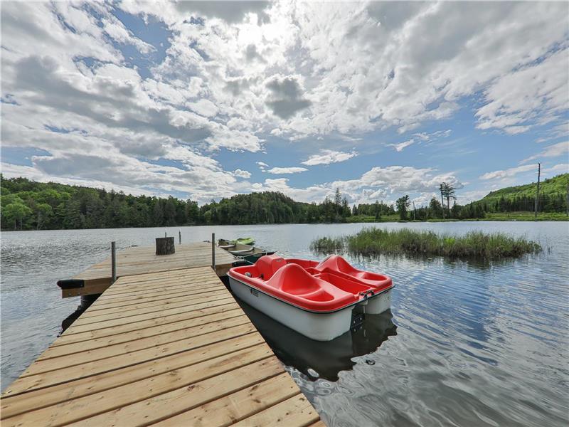 Chalet la Bûcheronne | Grenville-sur-la-Rouge, 2 Chem. de Harrington, Grenville-sur-la-Rouge, QC J0V 1B0, Canada | Phone: (438) 524-0182