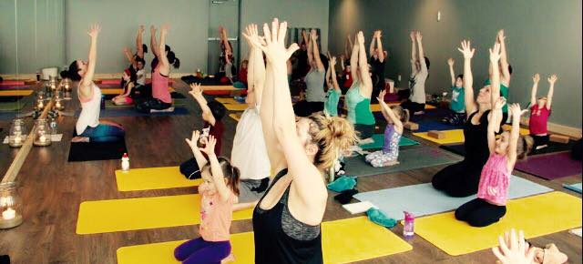 La Pause Yoga Chaud | 125 Chemin Saint-François-Xavier #107, Candiac, QC J5R 3X8, Canada | Phone: (450) 845-9642