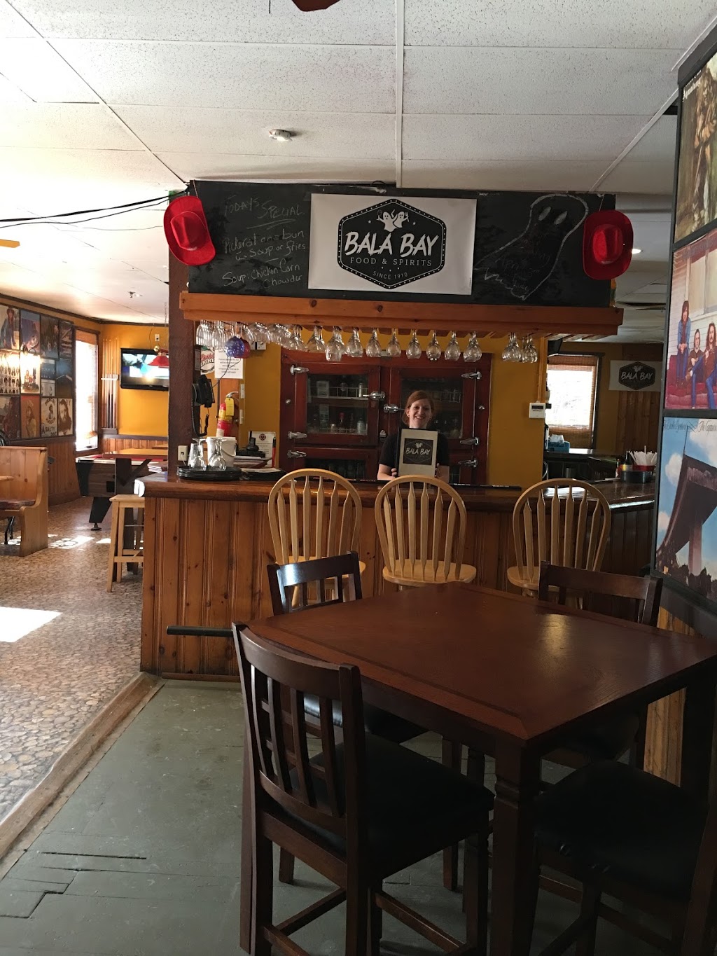 Bala Bay Food & Spirits | 3063 Muskoka Rd #169, Bala, ON P0C 1A0, Canada | Phone: (705) 762-2222