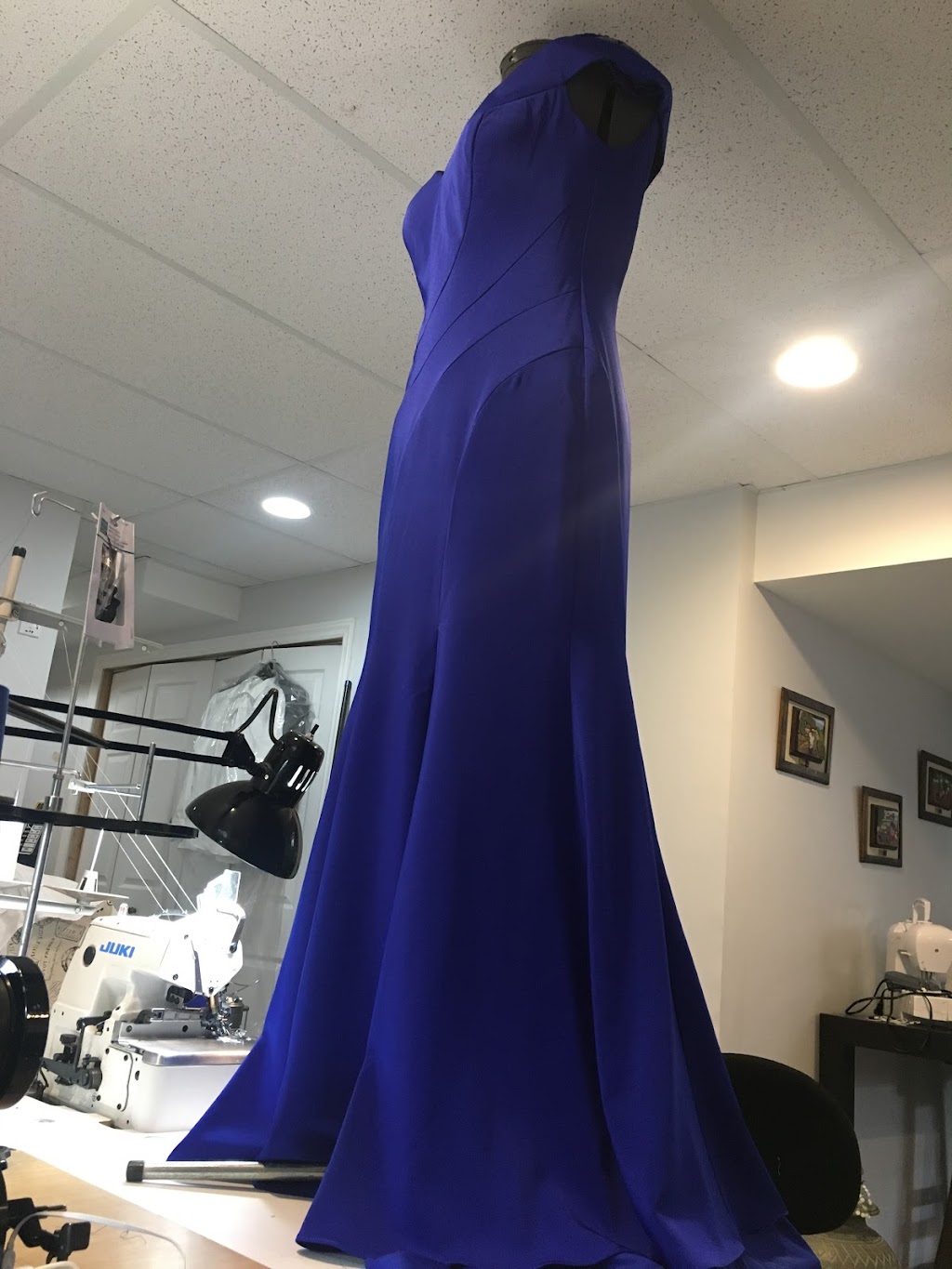 Francys Design & Alterations | 1158 S Wenige Dr, London, ON N6A 5N4, Canada | Phone: (519) 601-5570