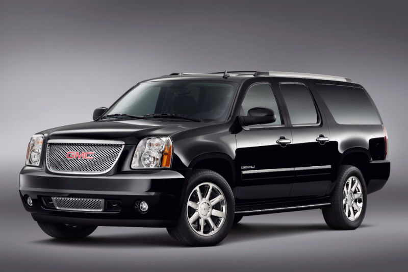 Mississauga Airport Limo | #, 54 Leadership Dr, Brampton, ON L6Y 0A5, Canada | Phone: (866) 982-2040