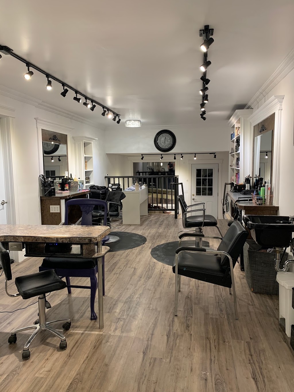 Exquisite Salon & Spa | 11 Crescent Dr, New Minas, NS B4N 3G7, Canada | Phone: (902) 365-3323