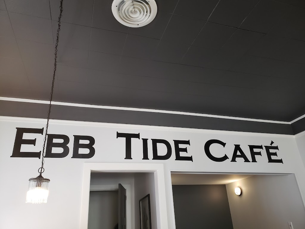 Ebb Tide Cafe | 465 Main St, Lawrencetown, NS B0S 1M0, Canada | Phone: (902) 584-2030