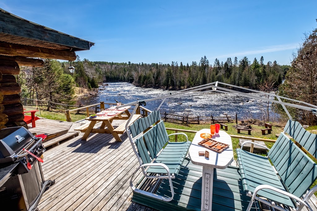 Chalet Reve Nature | 110 Rue des Riverains, Chertsey, QC J0K 3K0, Canada | Phone: (450) 806-0271