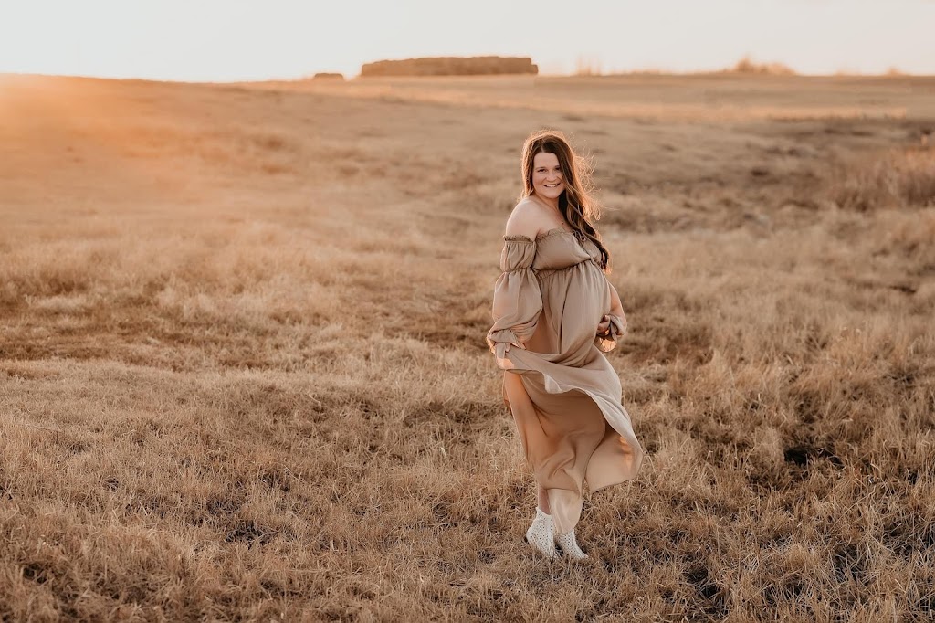 Dawn Kathryn Photography | 5406 50 St, Daysland, AB T0B 1A0, Canada | Phone: (780) 678-0116