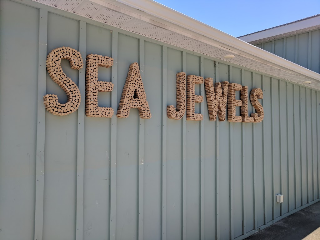 Sea Jewels Trading Co. Highway | 70986 Bluewater Hwy, Grand Bend, ON N0M 1T0, Canada | Phone: (519) 238-6883