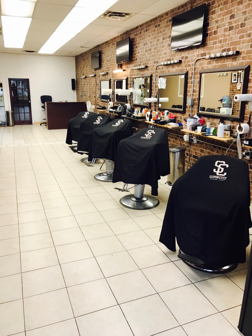 Super Kutz Barber Shop | 1665 Av Dollard, LaSalle, QC H8N 1T7, Canada | Phone: (438) 788-3552