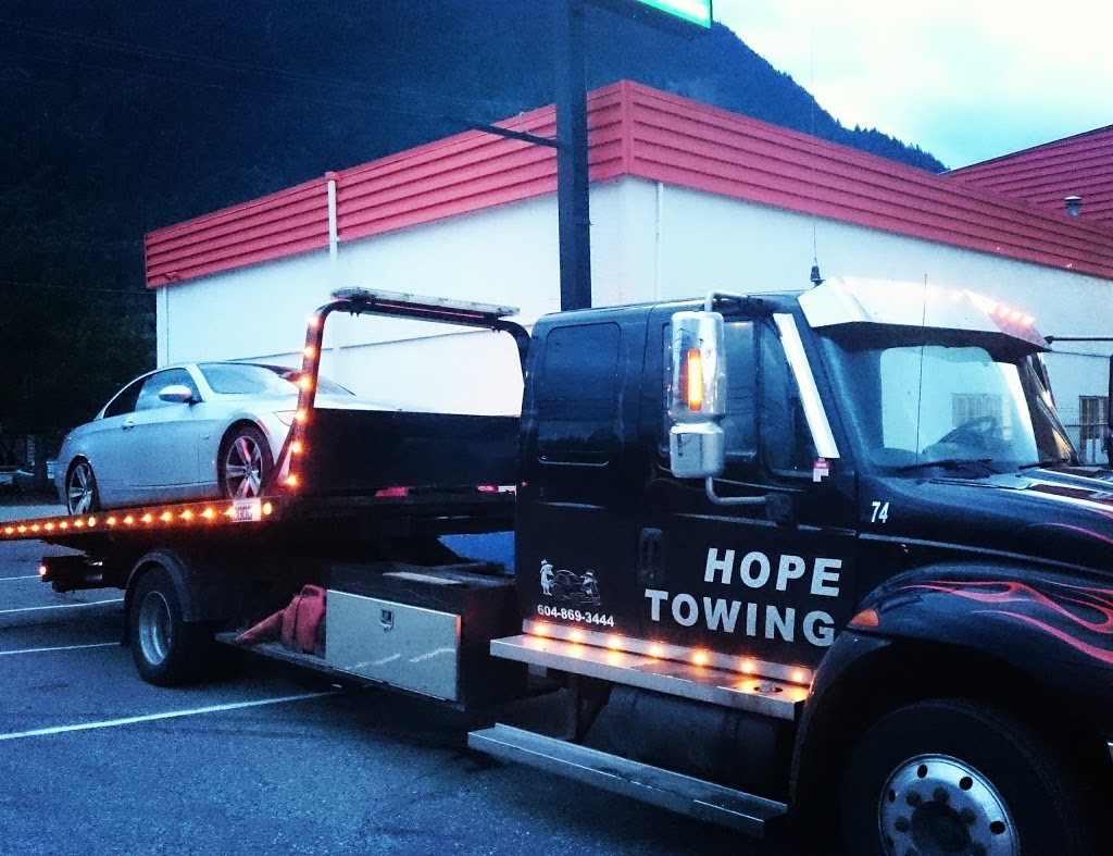 Hope Towing Ltd | 1060 5th Ave, Hope, BC V0X 1L4, Canada | Phone: (604) 869-3444