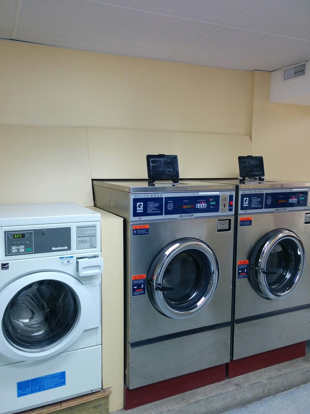 Palmerston Laundromat | 165 James St, Palmerston, ON N0G 2P0, Canada | Phone: (519) 572-0362