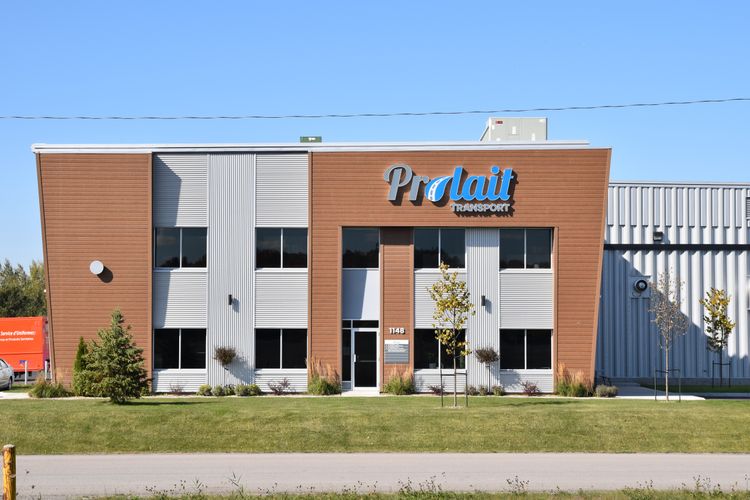 Prolait Transport | 1148 Rue J.-B.-Renaud, Saint-Nicolas, QC G7A 4Z4, Canada | Phone: (418) 872-8932