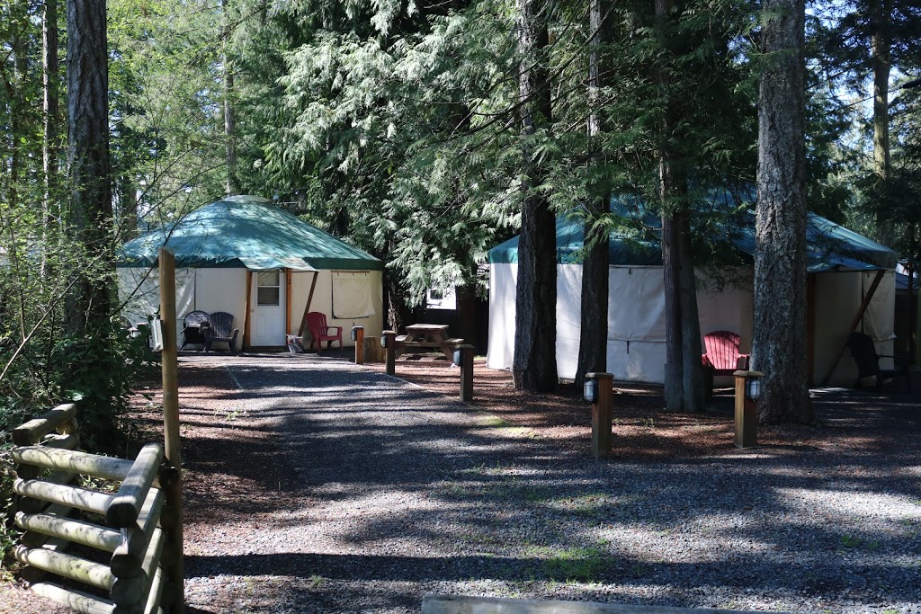 Riverbend Cottage & RV Resort | 924 Island Hwy E, Parksville, BC V9P 1R6, Canada | Phone: (250) 248-3134