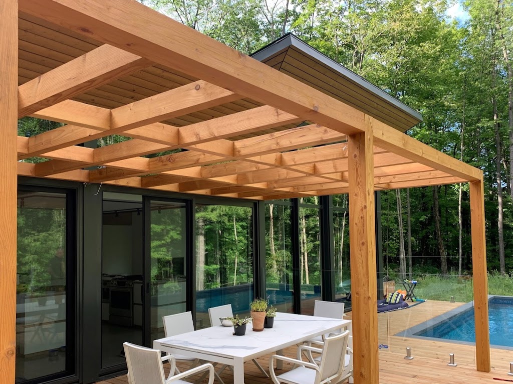 Brom Gazebos | 4034 Boul de Portland, Sherbrooke, QC J1L 2X4, Canada | Phone: (819) 791-5691