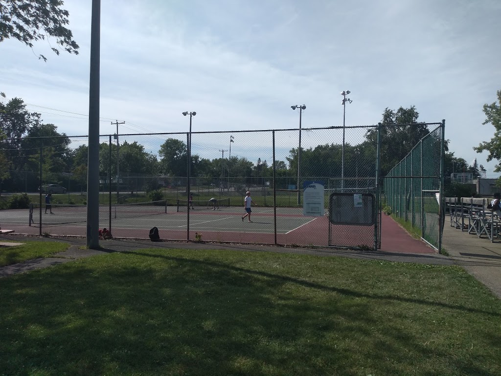 Piscine Montée Du Moulin | Laval, QC H7A 2A2, Canada | Phone: (450) 666-7772