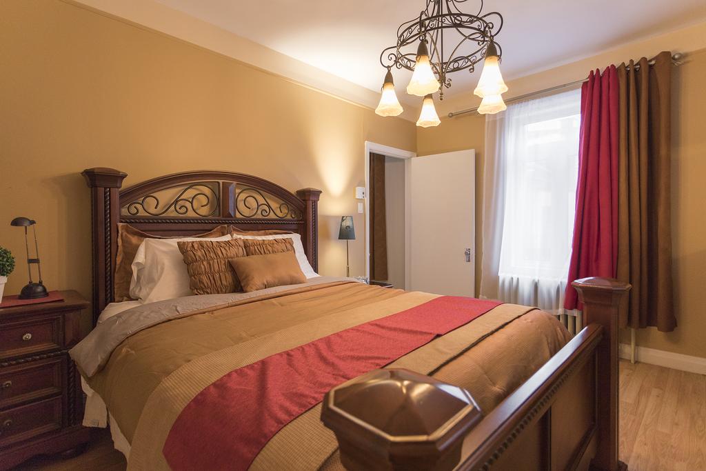 Hôtel Saint André | 4712 Rue Saint-Ambroise, Montréal, QC H4C 2C7, Canada | Phone: (438) 793-1846