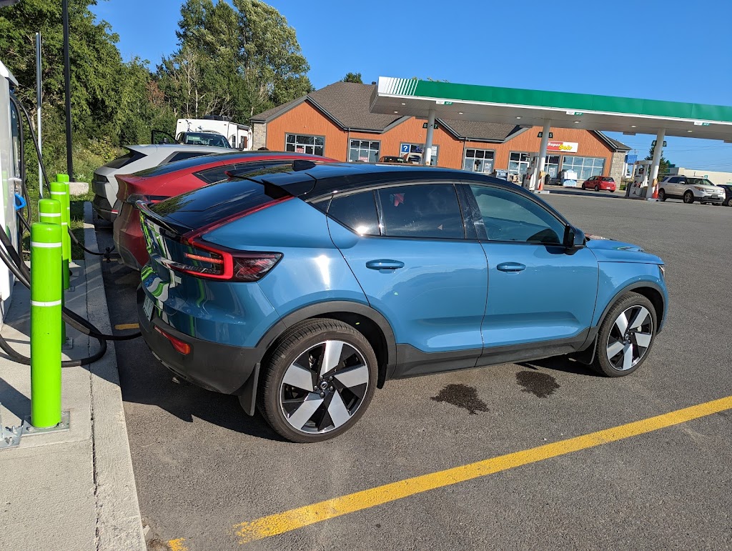 Circuit Électrique Charging Station | 217 Rue Rochette, Saint-Pascal, QC G0L 3Y0, Canada | Phone: (800) 686-9243