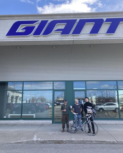 Giant West Island | 48E Bd Brunswick, Pointe-Claire, QC H9B 2L3, Canada | Phone: (438) 805-2100