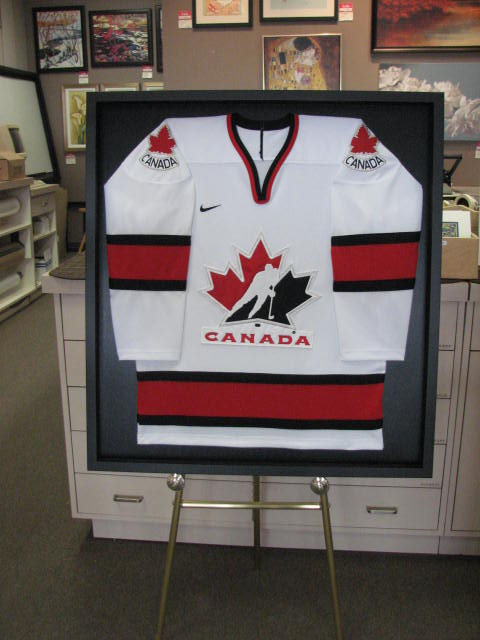 Framing & Art Ctr | 2000 Appleby Line, Burlington, ON L7L 6M6, Canada | Phone: (905) 315-9183