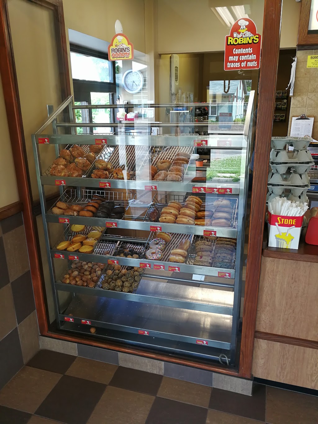 Robins Donuts | 126 Main St, Souris, PE C1E 1E7, Canada | Phone: (902) 687-1651