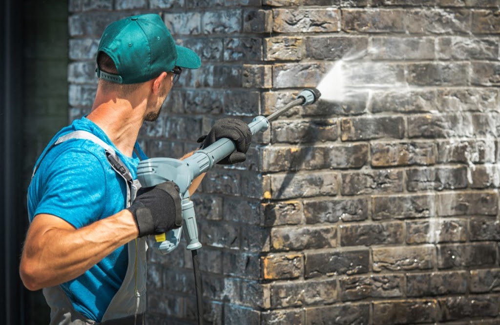 Sandy Hook Power Washing & Graffiti Removal Services | 125 Witherby Rd, Gibsons, BC V0N 1V6, Canada | Phone: (604) 999-7597