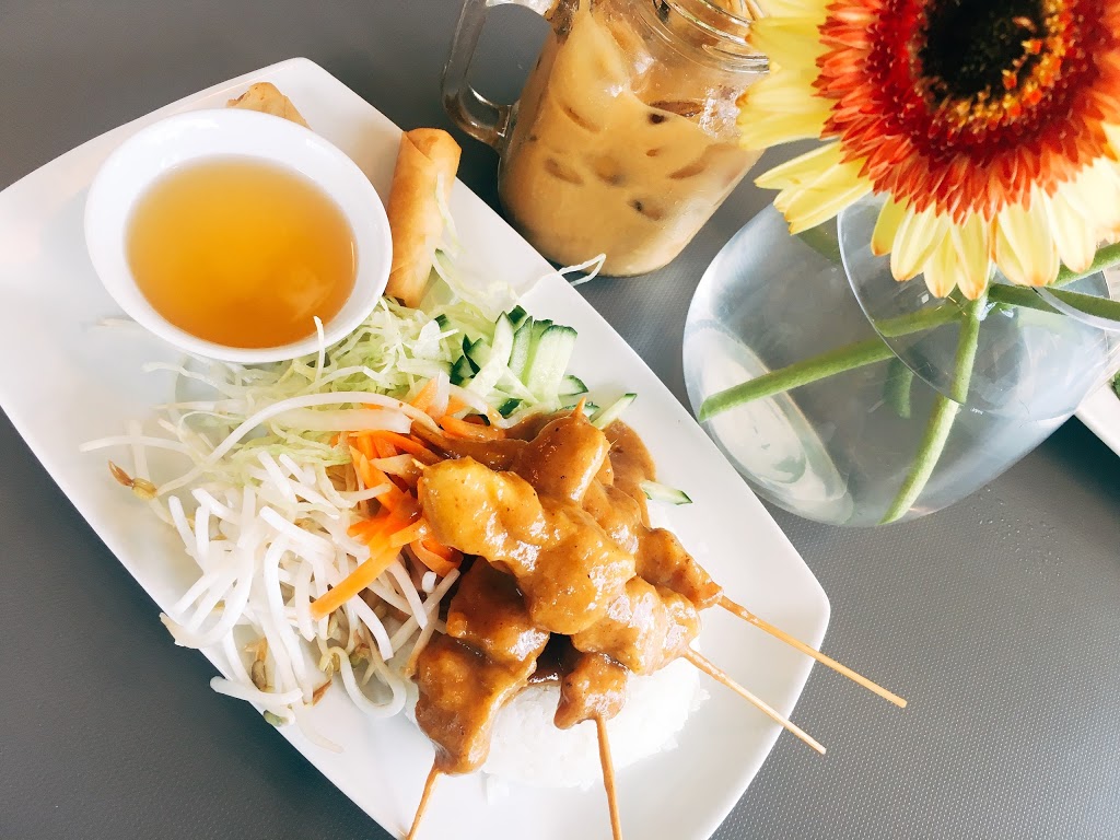 Chopsticks On Pho | 15325 56 Ave #101, Surrey, BC V3S 3K2, Canada | Phone: (778) 574-1884