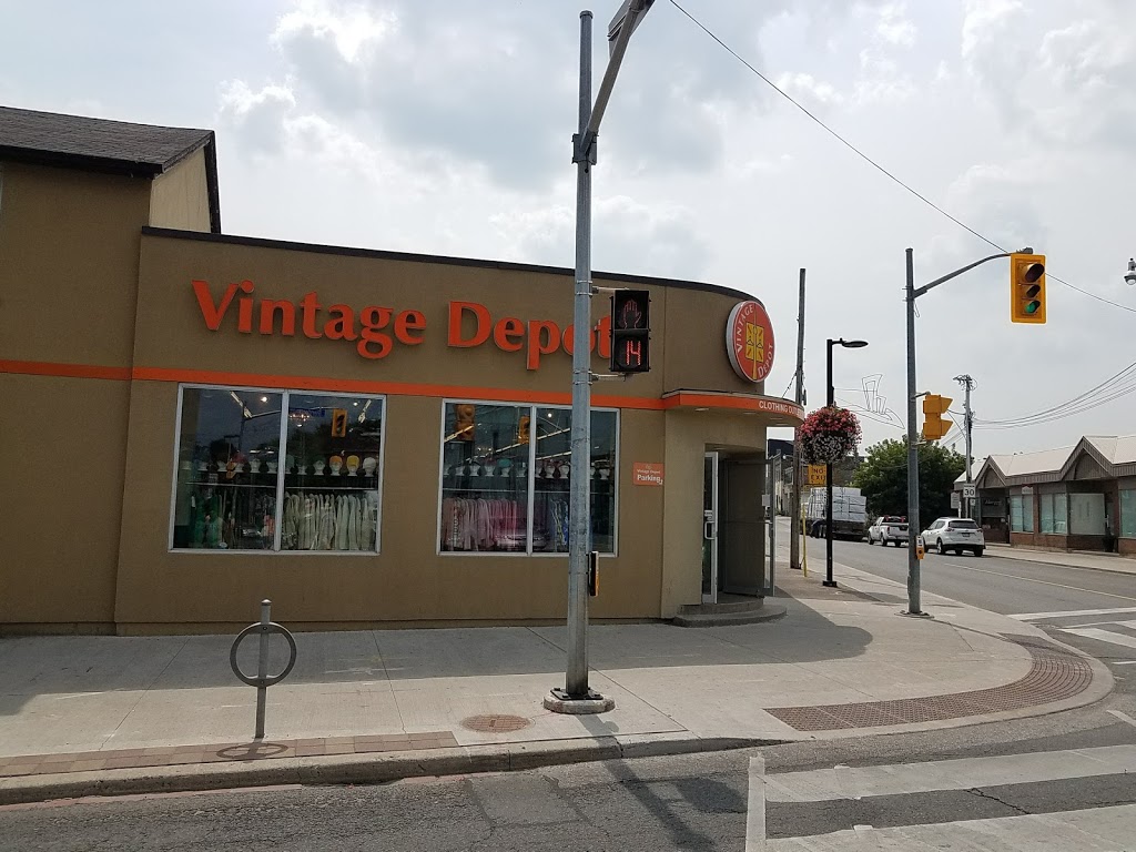 Vintage Depot | 2777 Danforth Ave, Toronto, ON M4C 1M1, Canada | Phone: (416) 792-6513