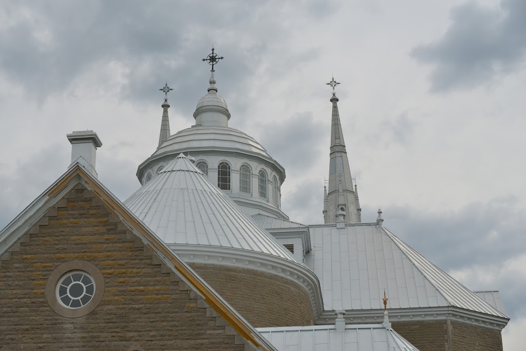 St Anne of Varennes Basilica | 30 Rue de la Fabrique, Varennes, QC J3X 1R1, Canada | Phone: (450) 652-2441