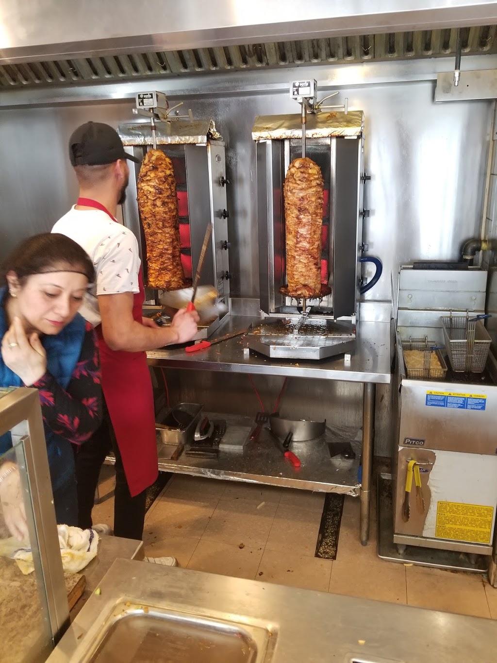 Shawarma Corner | 239 Queen St E #1, Brampton, ON L6W 2B6, Canada | Phone: (905) 230-7818