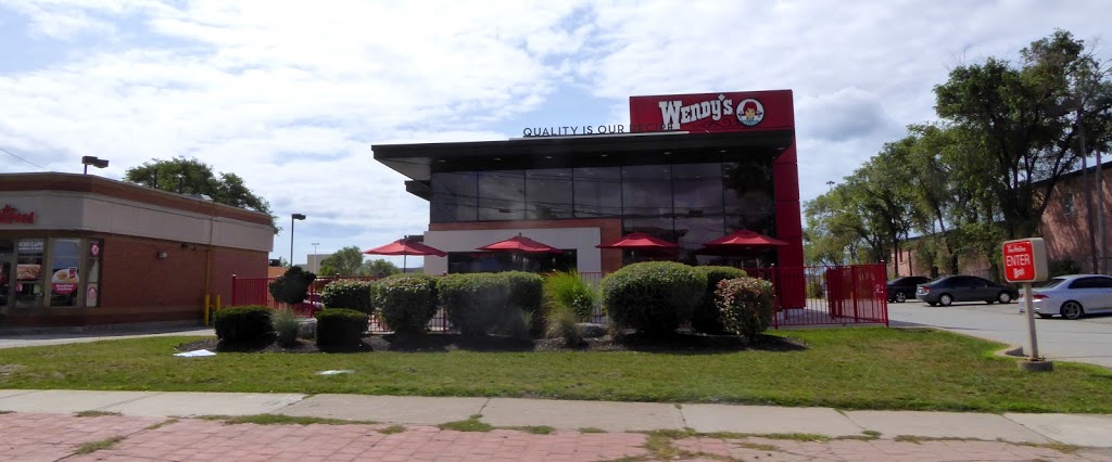 Wendys | 1569 The Queensway, Etobicoke, ON M8Z 1T8, Canada | Phone: (416) 251-7991