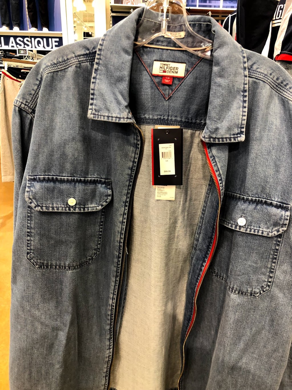 Tommy Hilfiger | CARREFOUR DE LA RIVE-SUD, 582 Chemin de Touraine SUITE #100, Boucherville, QC J4B 5E4, Canada | Phone: (450) 645-9333