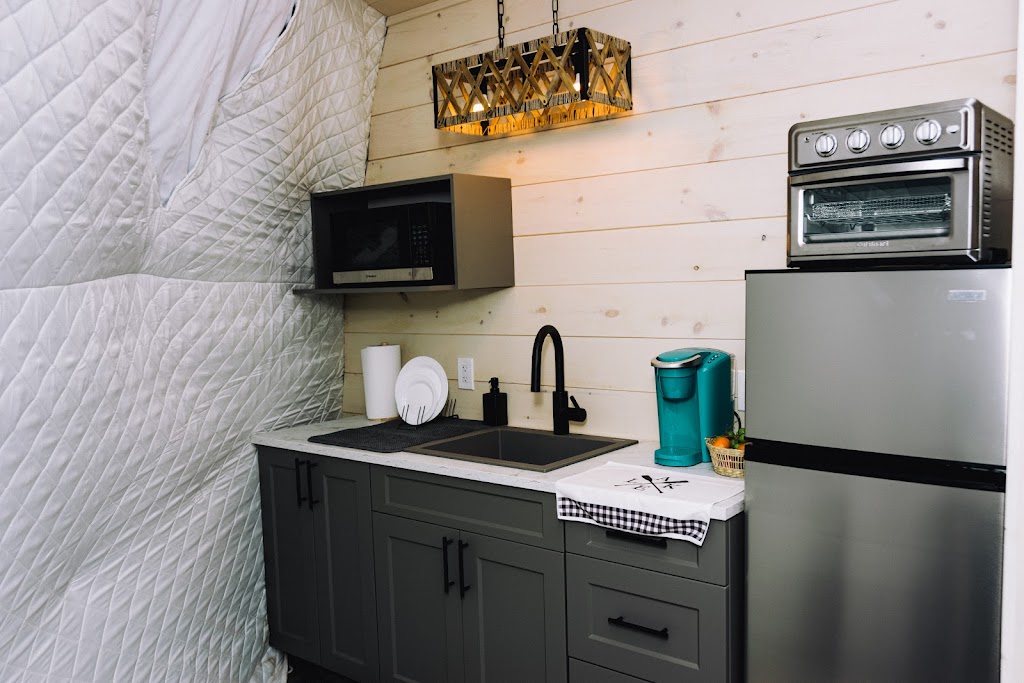 Lake Pleasant Glamping | 652 Lake Pleasant Rd, Springfield, NS B0R 1H0, Canada | Phone: (902) 209-7761