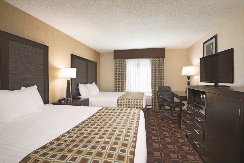 La Quinta Inn by Wyndham Buffalo Airport | 6619 Transit Rd, Williamsville, NY 14221, USA | Phone: (716) 633-1011