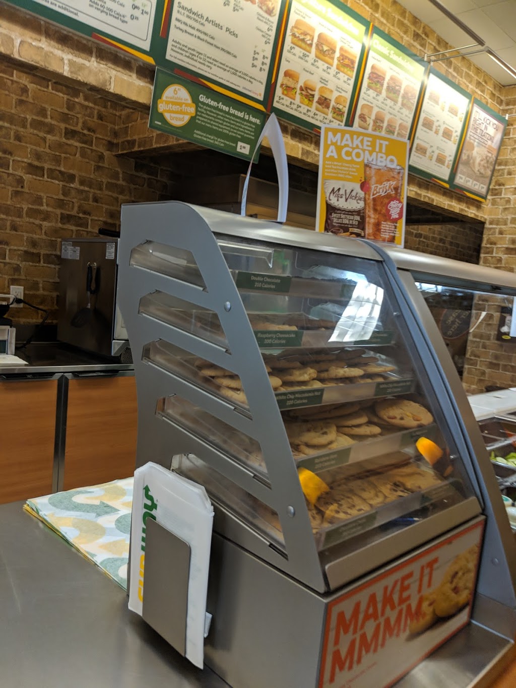 Subway | 23546 Woodbine Ave E1-A, Keswick, ON L4P 3E9, Canada | Phone: (905) 476-8782