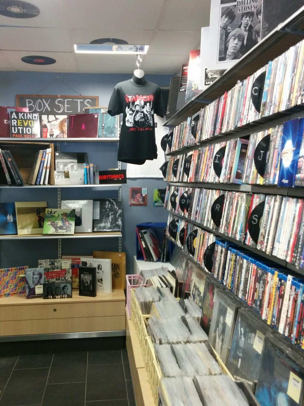 Dead Dog Records | 1209 Bloor St W, Toronto, ON M6H 1N4, Canada | Phone: (647) 748-0748