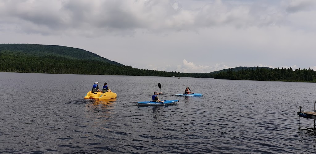 Chalet Le bois rond des Ruisseaux | 171 Chemin du Curé, Saint-Tite-des-Caps, QC G0A 1L0, Canada | Phone: (418) 823-1184