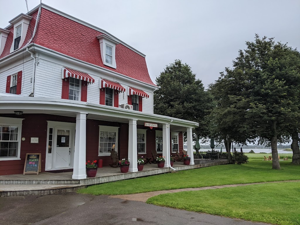 Shaws Hotel & Cottages | 99 Apple Tree Rd, Brackley Beach, PE C1E 0Z4, Canada | Phone: (902) 672-2022