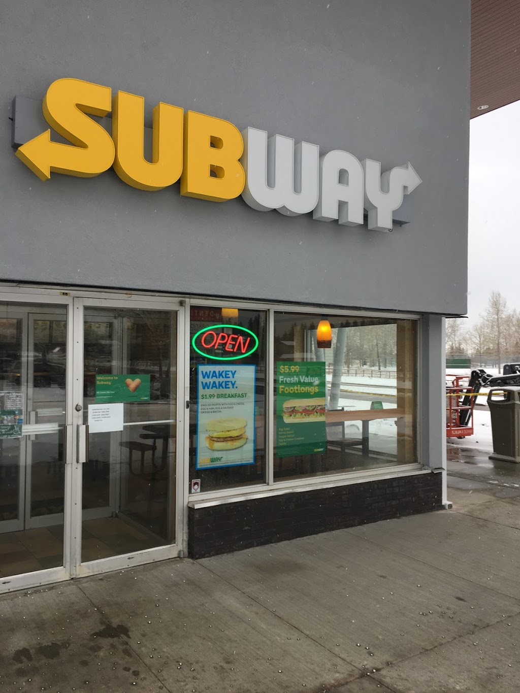 Subway | 2515 90 Ave SW, Calgary, AB T2V 0L8, Canada | Phone: (403) 238-4727