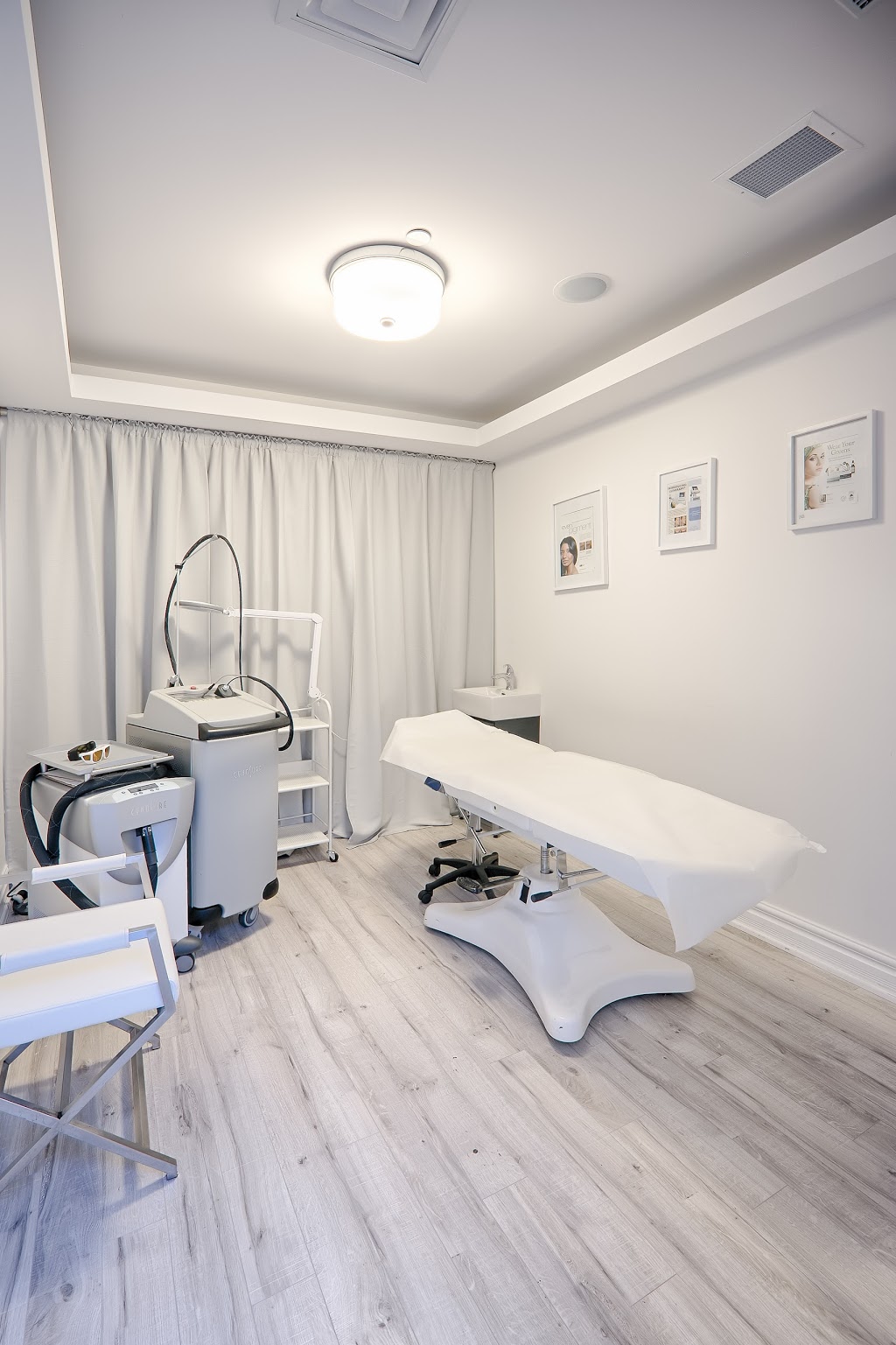 Signature Cosmetic Clinic Vaughan | 9306 Bathurst St Bld 1 Unit 3, Maple, ON L6A 4N9, Canada | Phone: (289) 323-3870