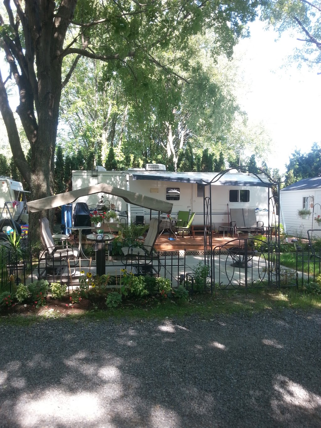 Camping Te Pee | 250 Rue Principale, Saint-Zotique, QC J0P 1Z0, Canada | Phone: (450) 267-9843