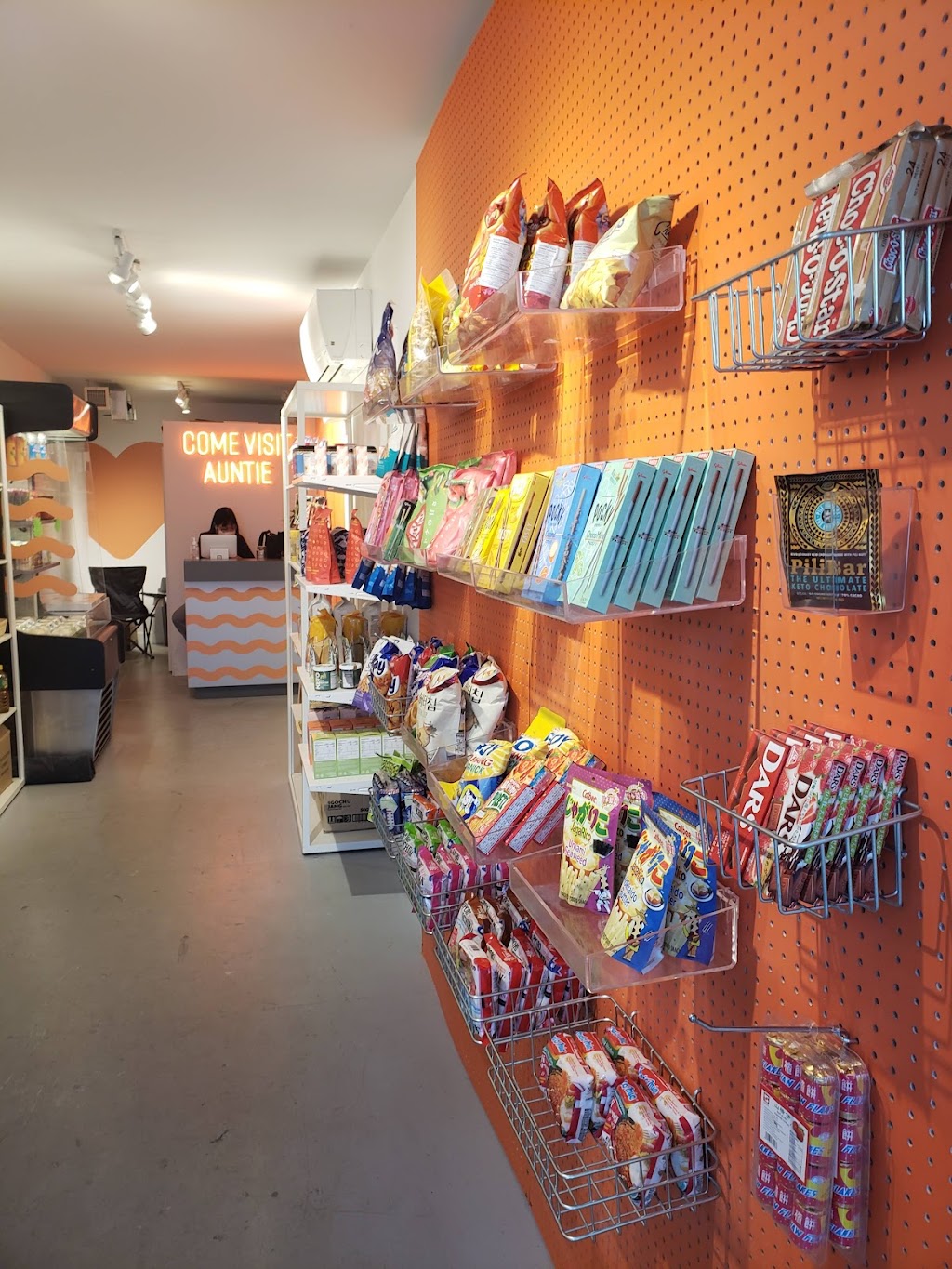 Aunties Supply | 28 Bathurst St #1-111, Toronto, ON M5V 0C6, Canada | Phone: (510) 409-6433