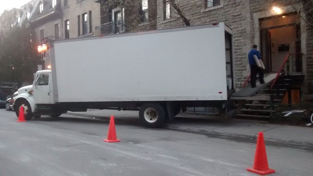 We Haul Movers | Montreal Moving Company | 2318 Rue Saint-Patrick, Montréal, QC H3K 1B6, Canada | Phone: (514) 846-8080