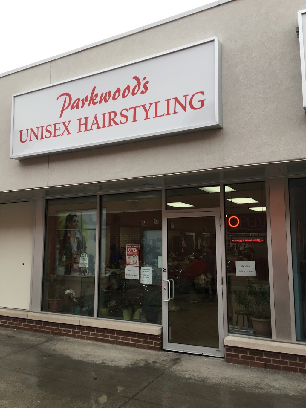 Parkwoods Unisex Hairstyling | Behind Shoppers Drug Mart, 1277 York Mills Rd, North York, ON M3A 1Z5, Canada | Phone: (416) 447-3269