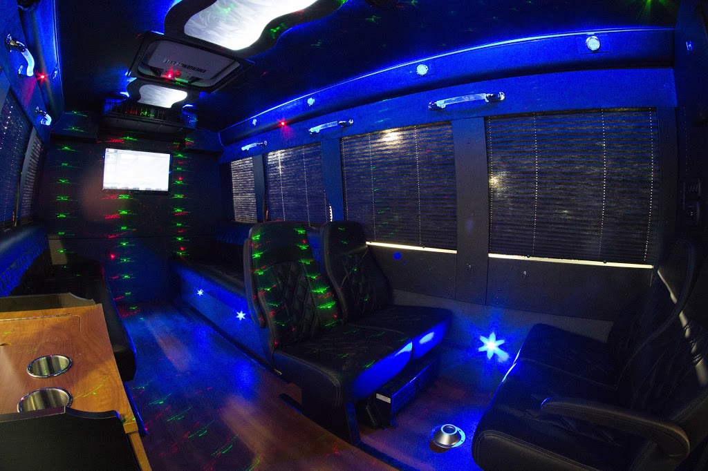 604 Limo | 1080 Cliveden Ave #13, Delta, BC V3M 6G6, Canada | Phone: (604) 908-1600