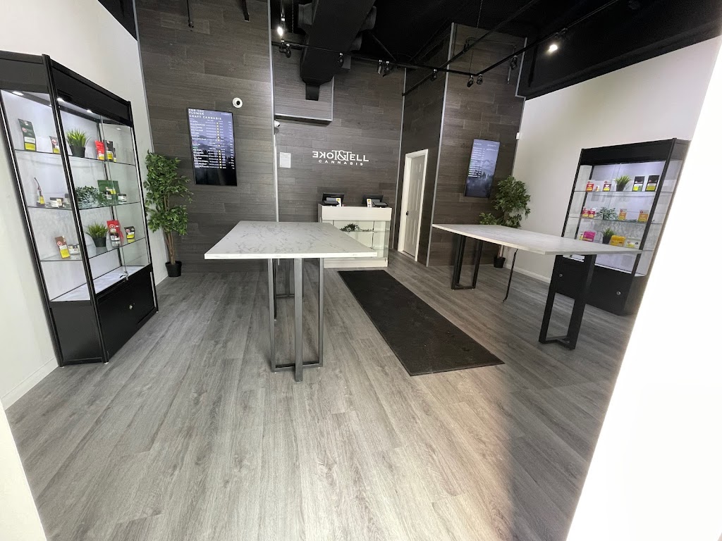 Toke and Tell Cannabis | 184 Wilson Ave, North York, ON M5M 4N7, Canada | Phone: (647) 961-7377