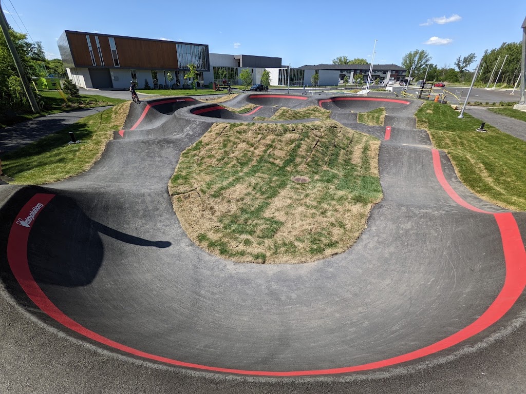 Pumptrack Carignan | 1559 R. de lÉcole, Carignan, QC J3L 0X1, Canada | Phone: (450) 658-1066