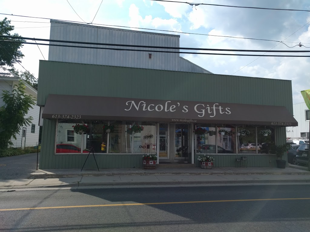 Nicoles Gifts | 6709 Road 38, Verona, ON K0H 2W0, Canada | Phone: (613) 374-2323