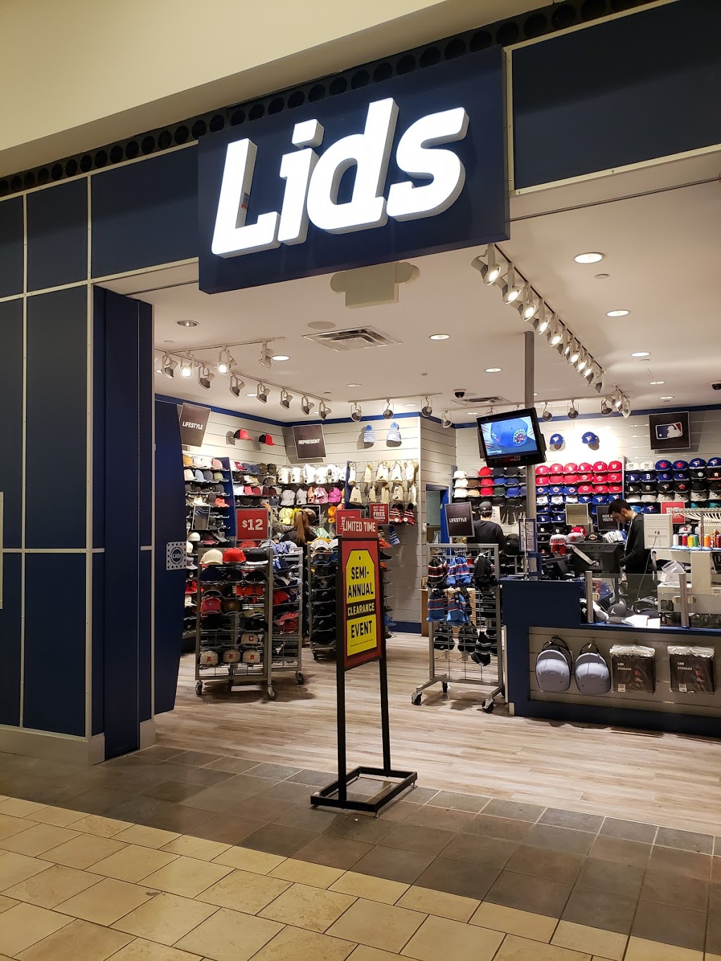 Lids | 900 Maple Ave Sp A28D, Burlington, ON L7S 2J8, Canada | Phone: (905) 633-6900