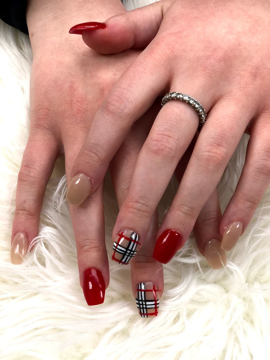 DK Nails Spa | 4-780 Baseline Rd, Ottawa, ON K2C 3V8, Canada | Phone: (613) 224-4777