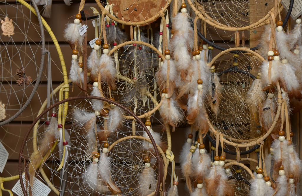 Snowshoes & Crafts Gros-Louis | 30 Boul Maurice-Bastien, Wendake, QC G0A 4V0, Canada | Phone: (418) 842-2704